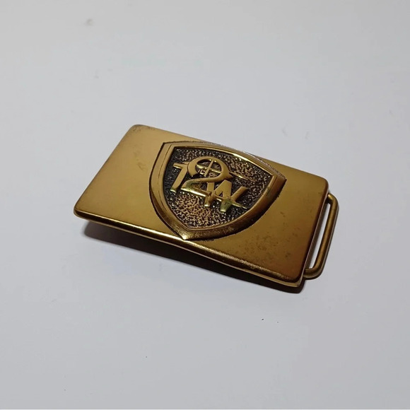 T2W Solid Brass Vintage Belt Buckle 1981 USA Helicopter Missles Military Logo - Picture 2 of 6